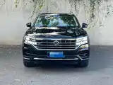 Фото 2 - Volkswagen Touareg