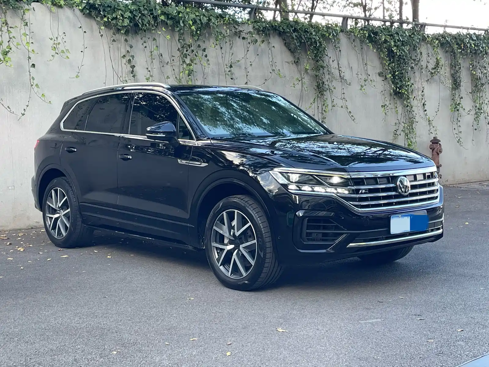 Фото 3 - Volkswagen Touareg
