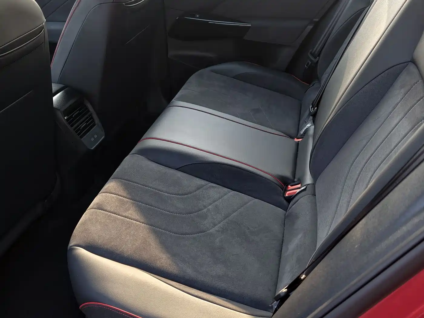 Volkswagen ID.3 2026 Smart Edition Ultimate GTX Package фото 5