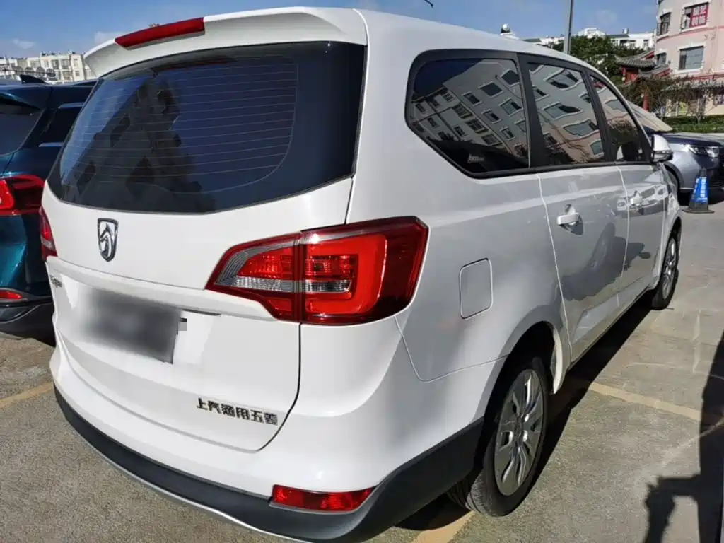 Фото 7 - Baojun 730