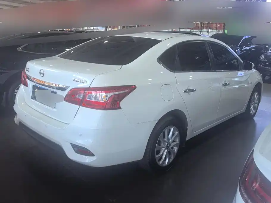 Nissan SYLPHY, миниатюра 3