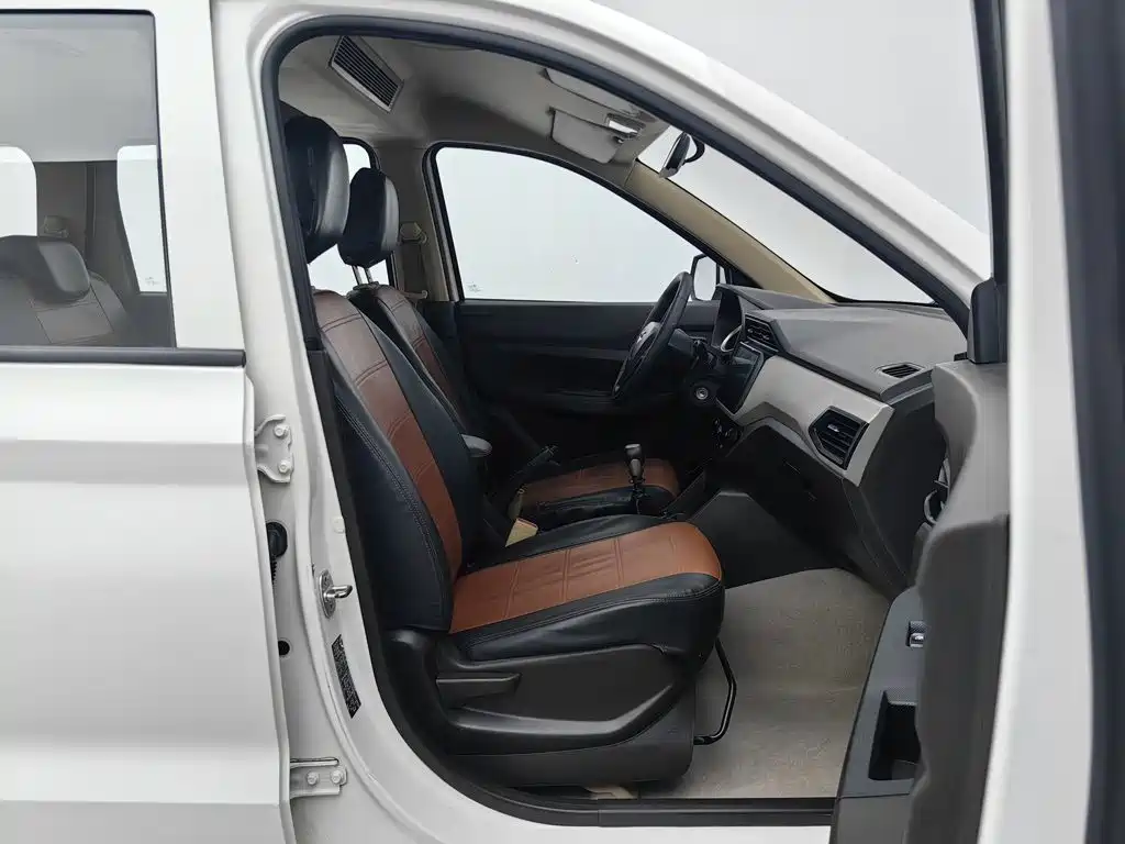 Фото 23 - Wuling Motors Wuling Hongguang
