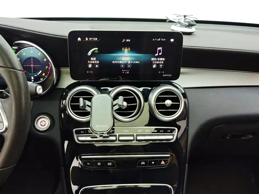 Mercedes-Benz GLC 2021 GLC 260 L 4MATIC Sporty фото 13