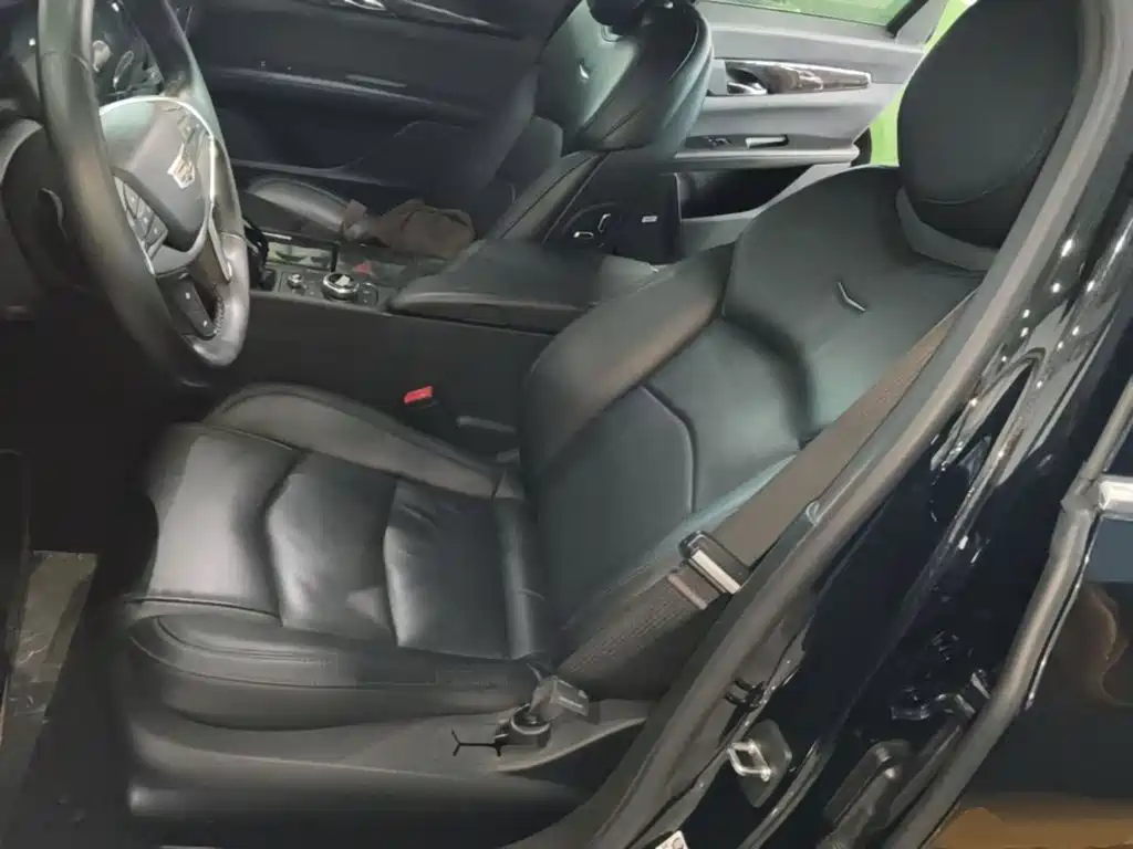 Фото 15 - Cadillac CT6