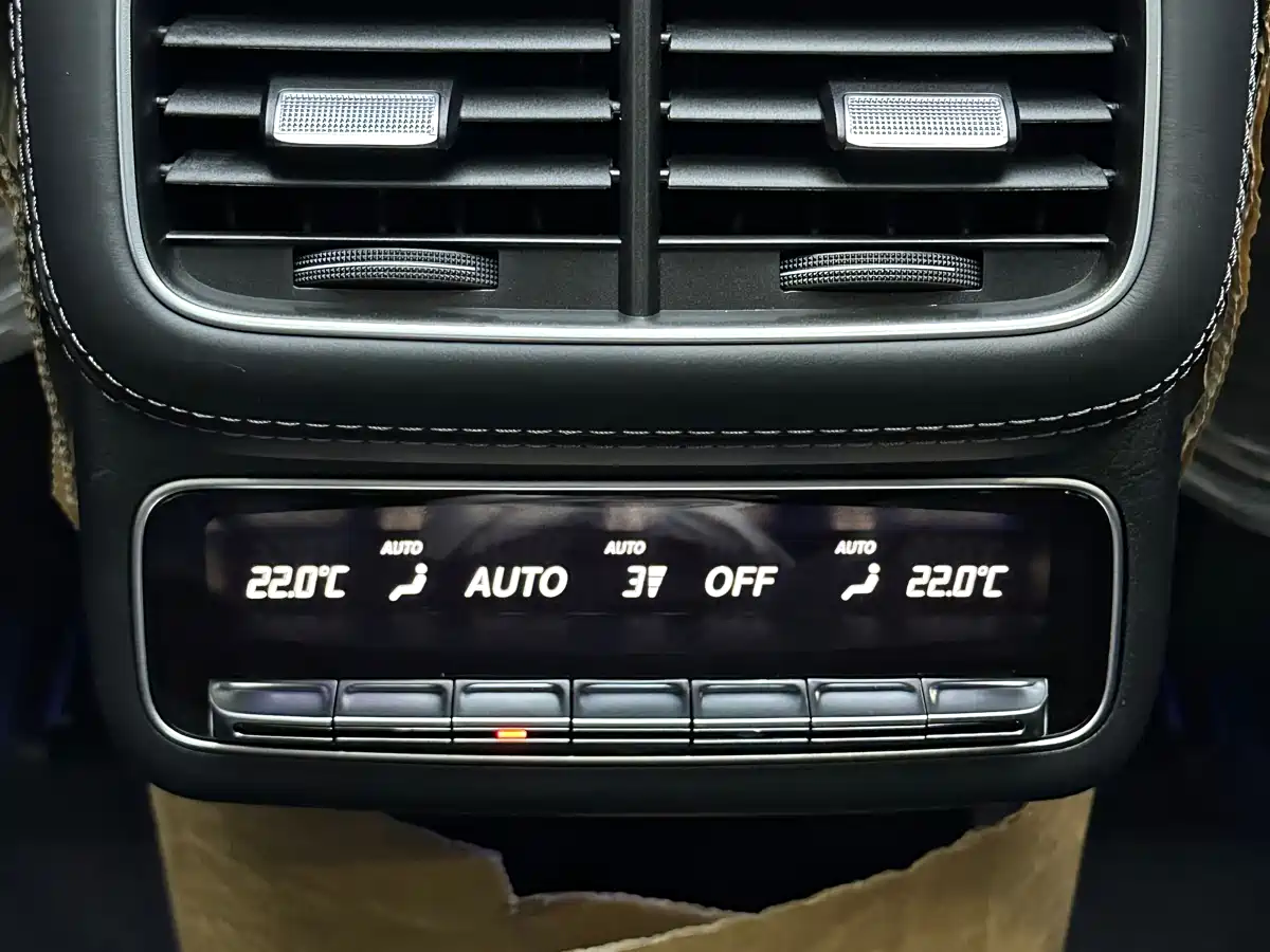 Mercedes-Benz GLS AMG 2024 AMG GLS 63 4MATIC+ фото 10