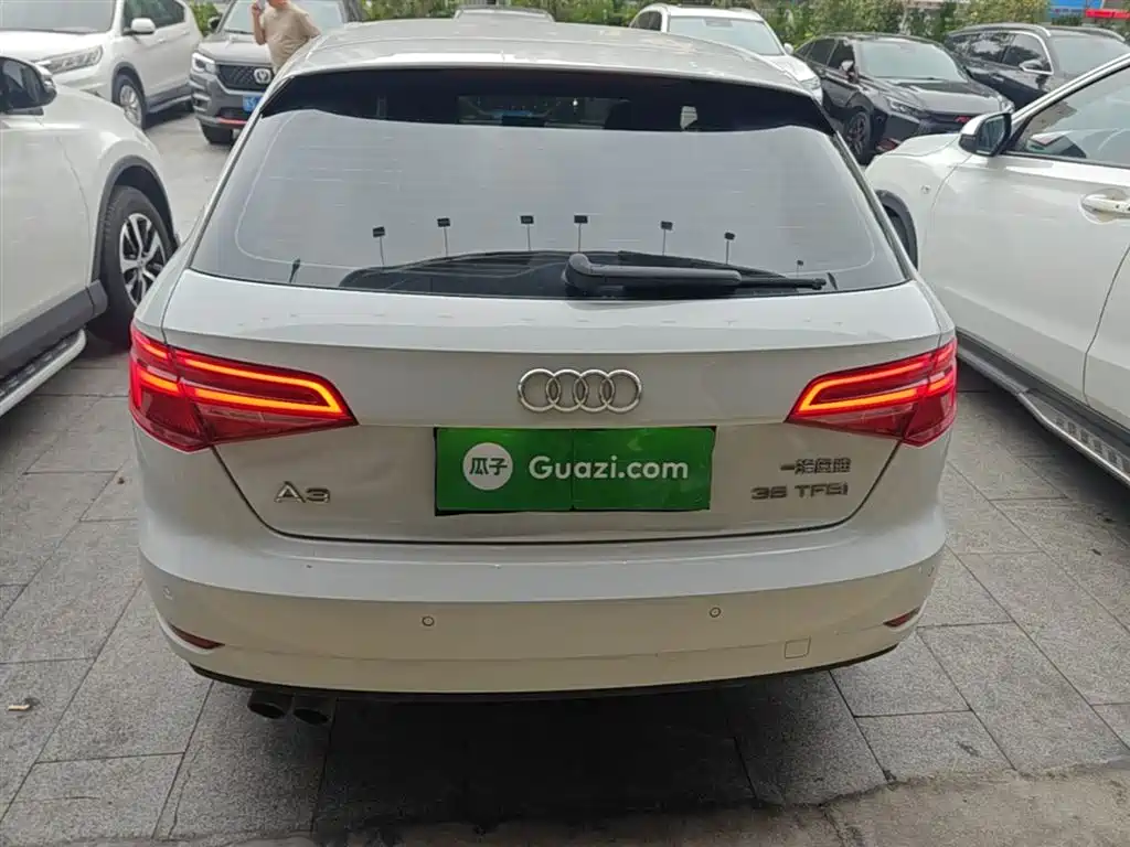Audi A3 2017 Sportback 35 TFSI Progressive фото 6