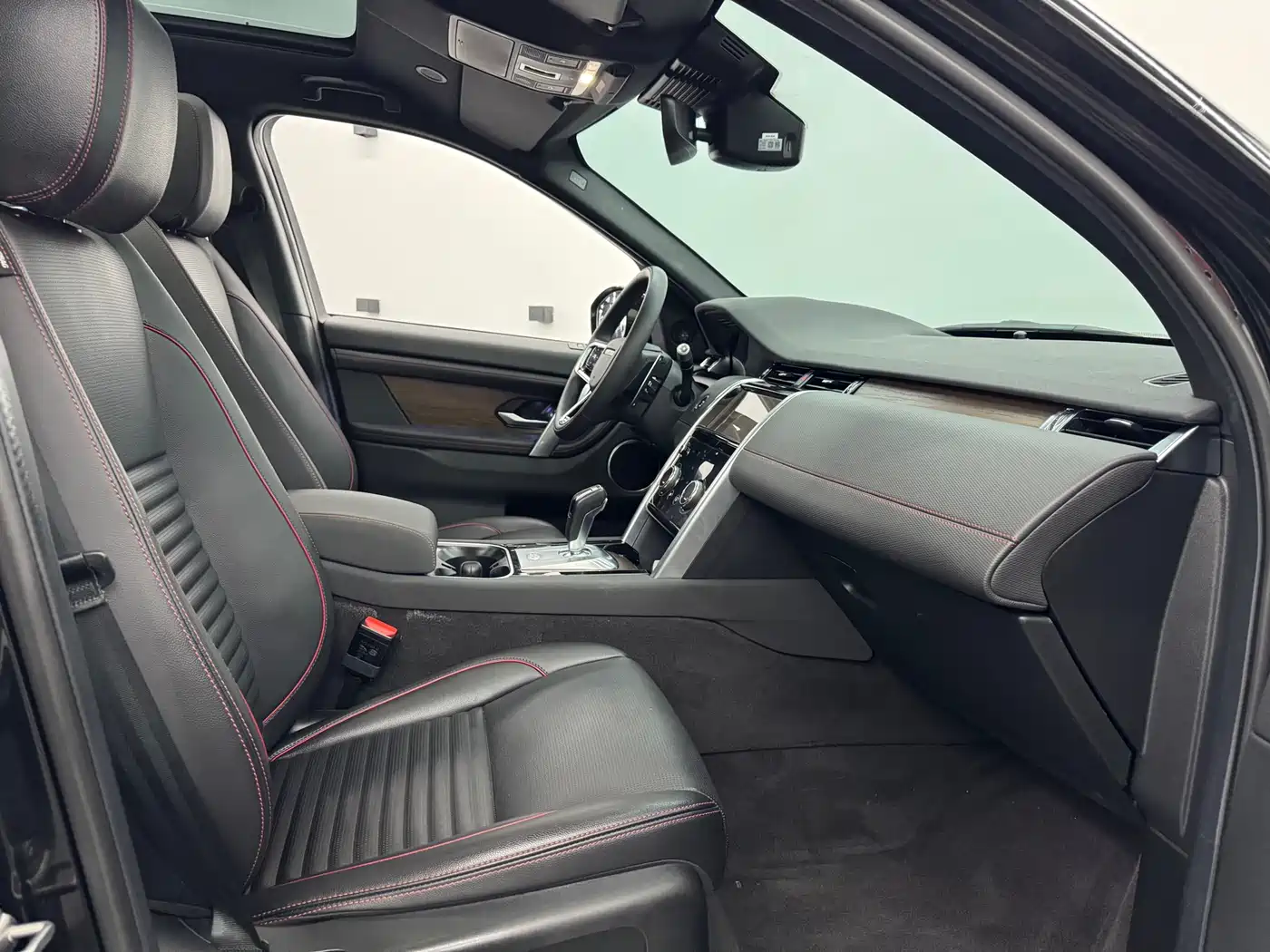 Land Rover Discovery Sport 2023 249PS R-Dynamic S Performance Version фото 10
