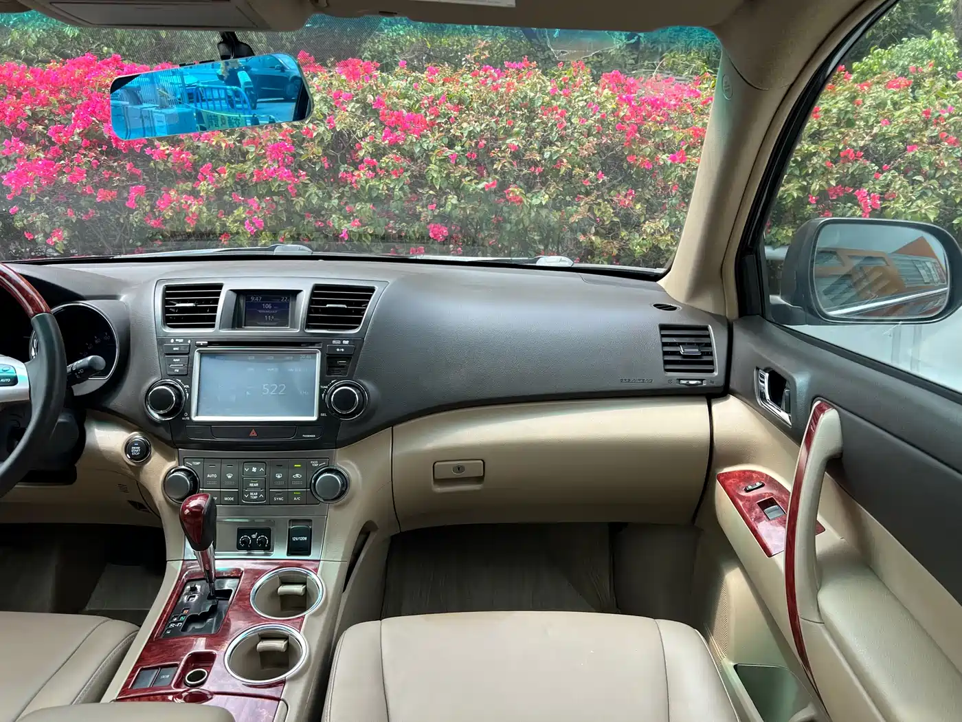 Toyota Highlander 2012 2.7L 2WD 7-Seater Luxury Edition фото 8