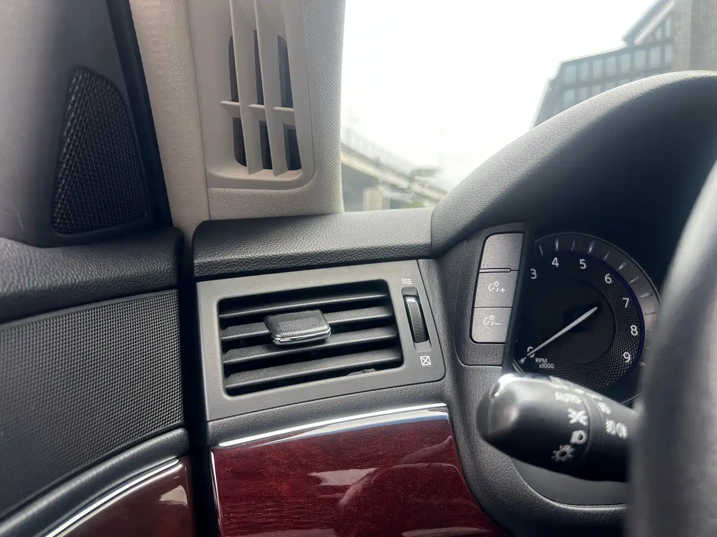 Infiniti Q70 2015 Q70L 2.5L Enjoyment Edition фото 39