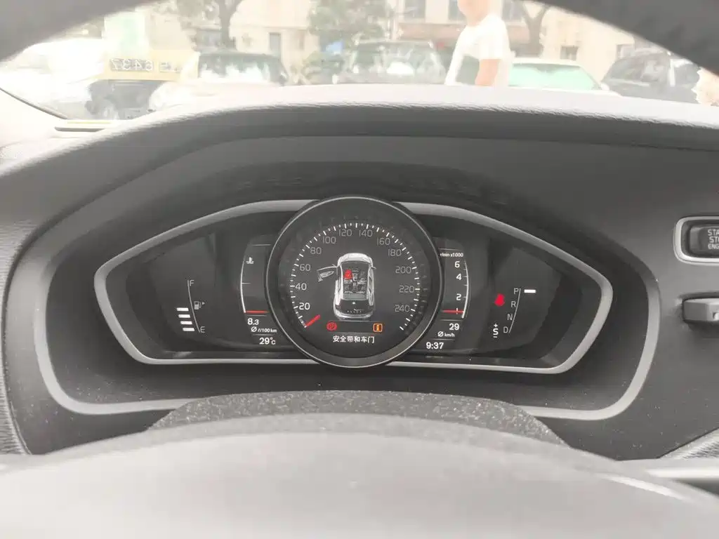 Photo 7 - Volvo V40