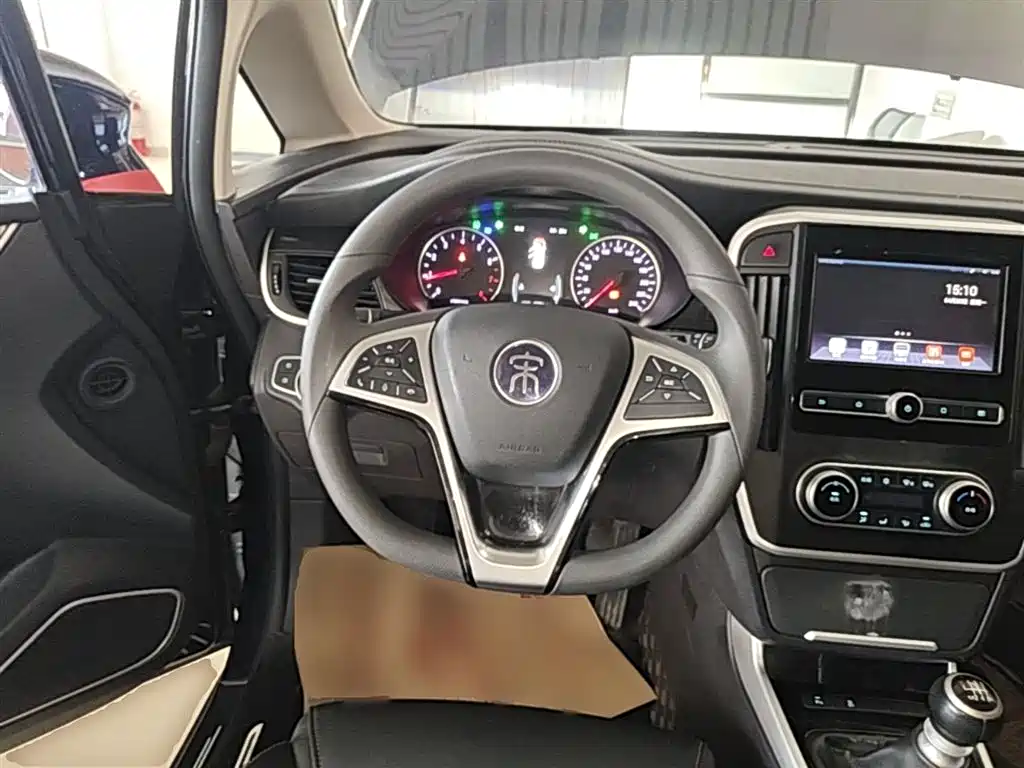 BYD Song MAX 2017 1.5T Manual Smart Luxury 7-Seater фото 7