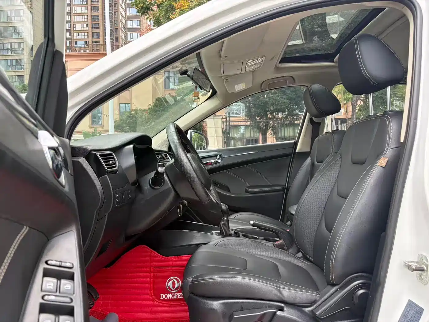 Dongfeng Fengguang Fengguang 580 2020 2017 1.8L Manual Comfort Version