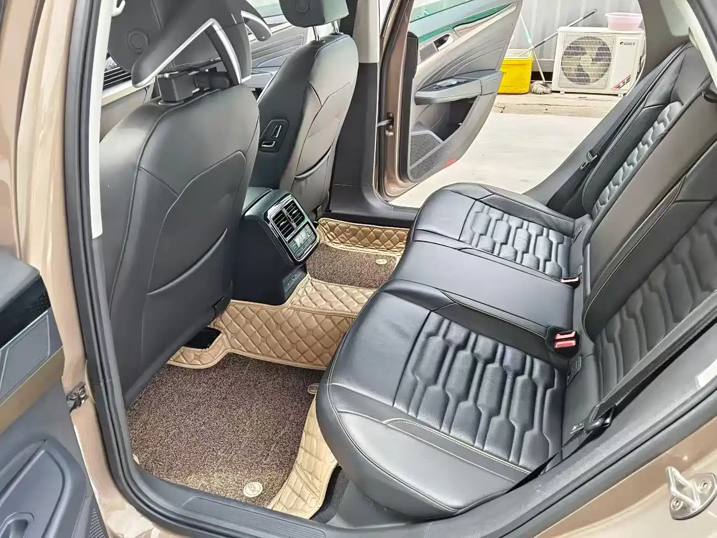 Volkswagen Passat 2020 Facelift 280TSI Elite Version China VI фото 6