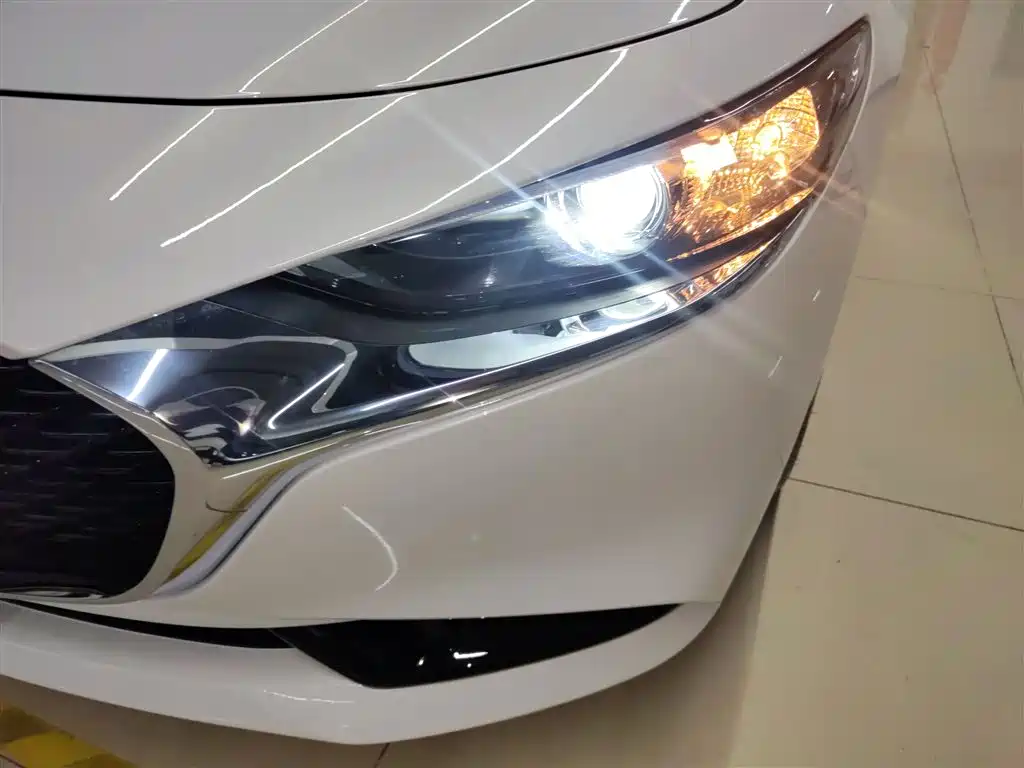 Mazda Mazda3 Axela 2025 2023 2.0L Auto Zhixuan