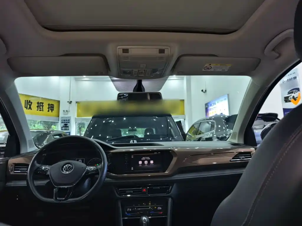 VOLKSWAGEN TUYUE
