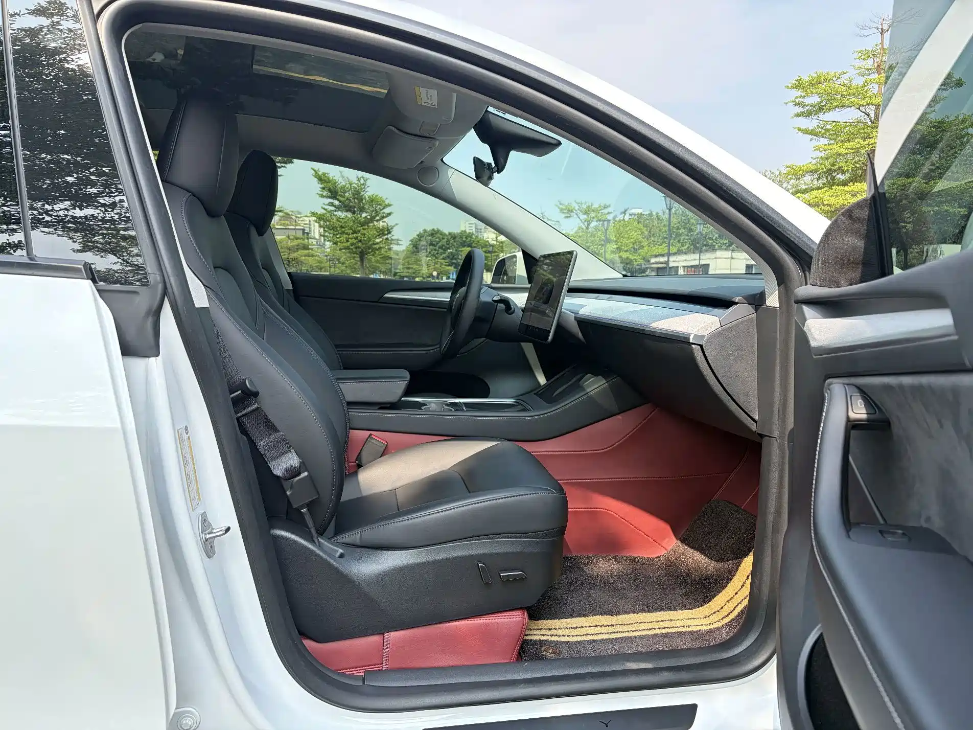 Фото 20 - Tesla Model Y