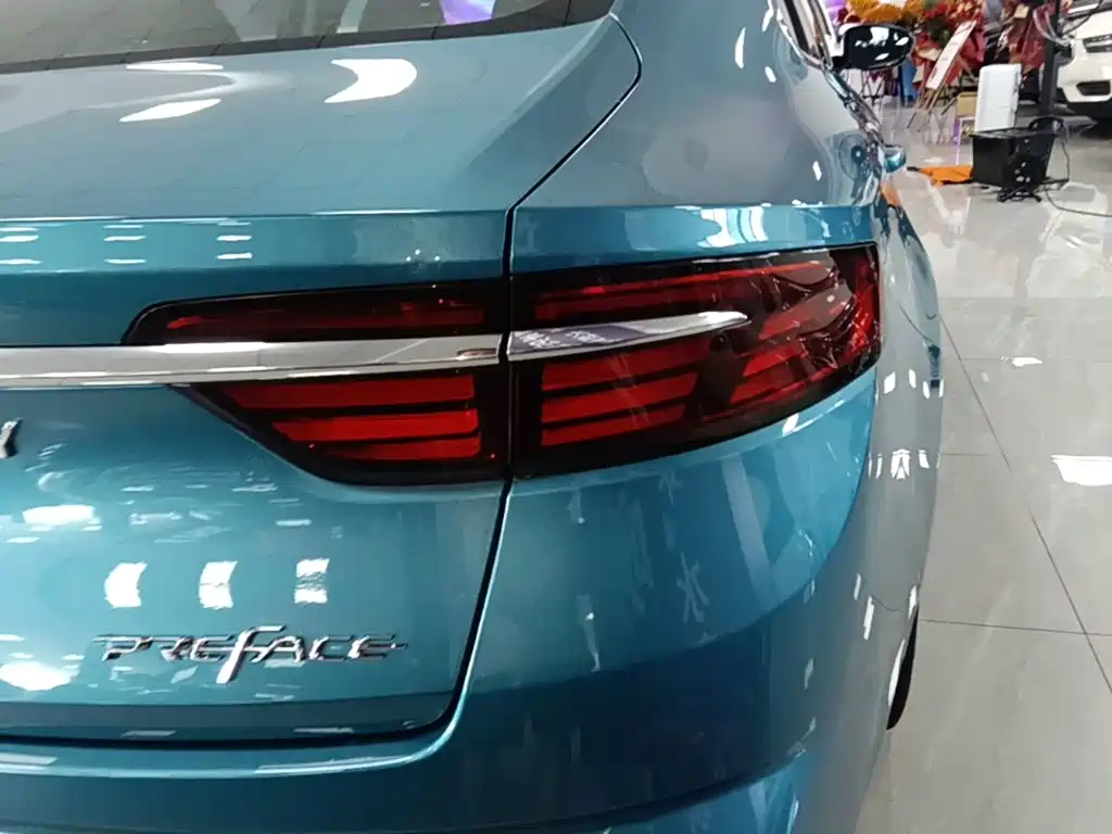 Geely Preface 2021 2021 2.0TD Luxury