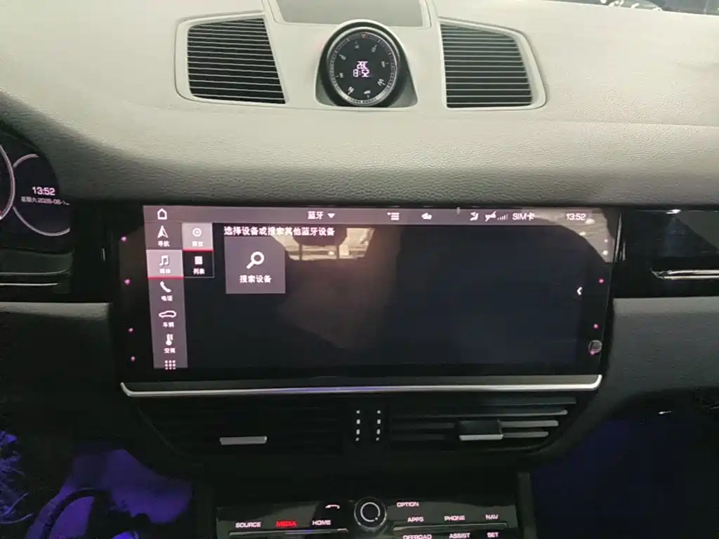 PORSCHE CAYENNE