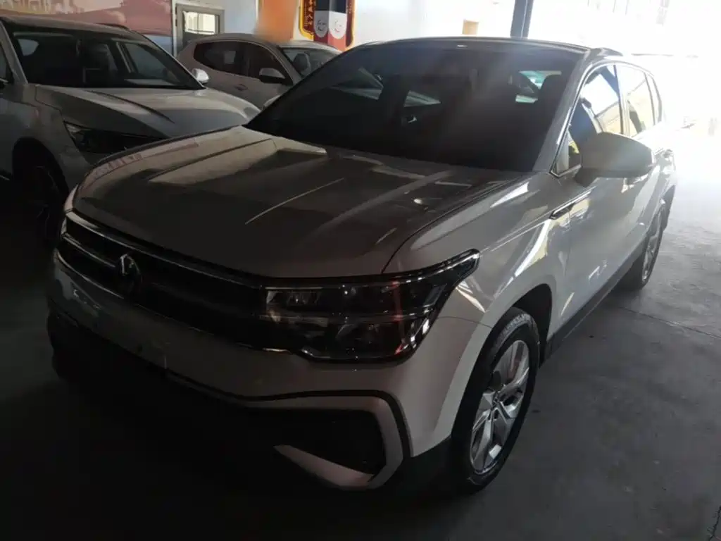 Volkswagen Tharu 2023 300TSI 2WD New Moon Edition