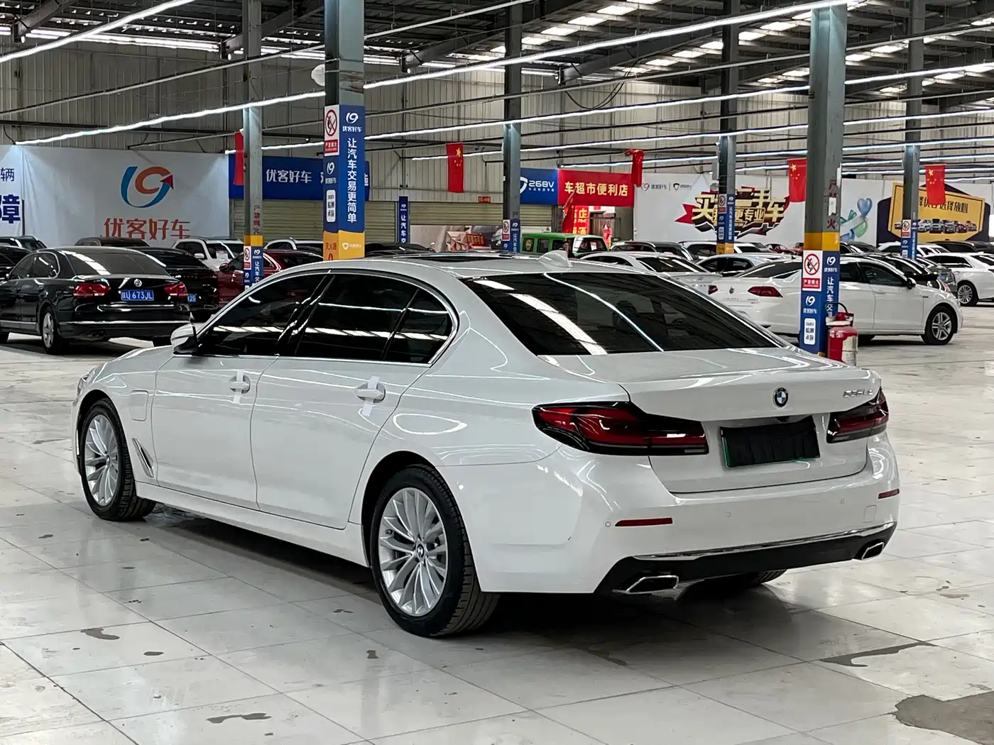 BMW 5 Series New Energy 2021 535Le Luxury Package фото 15