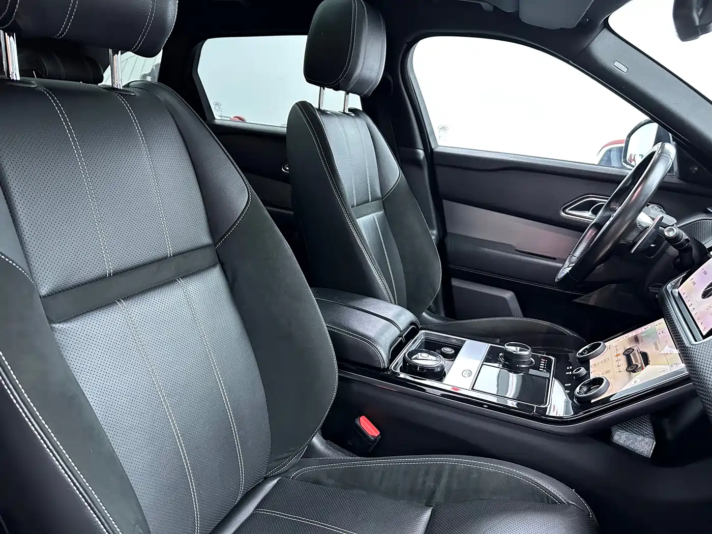 Land Rover Range Rover Velar 2019 380PS R-DYNAMIC SE фото 17