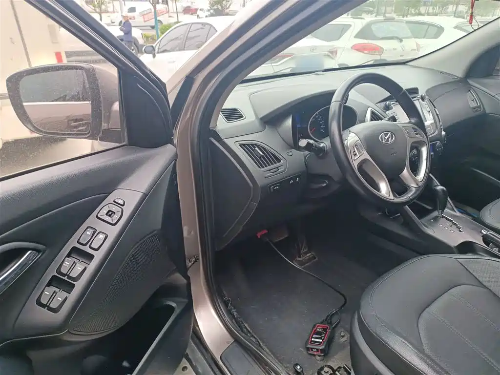 Hyundai Beijing Hyundai ix35 2015 2.0L Automatic 2WD Smart Type China IV фото 16