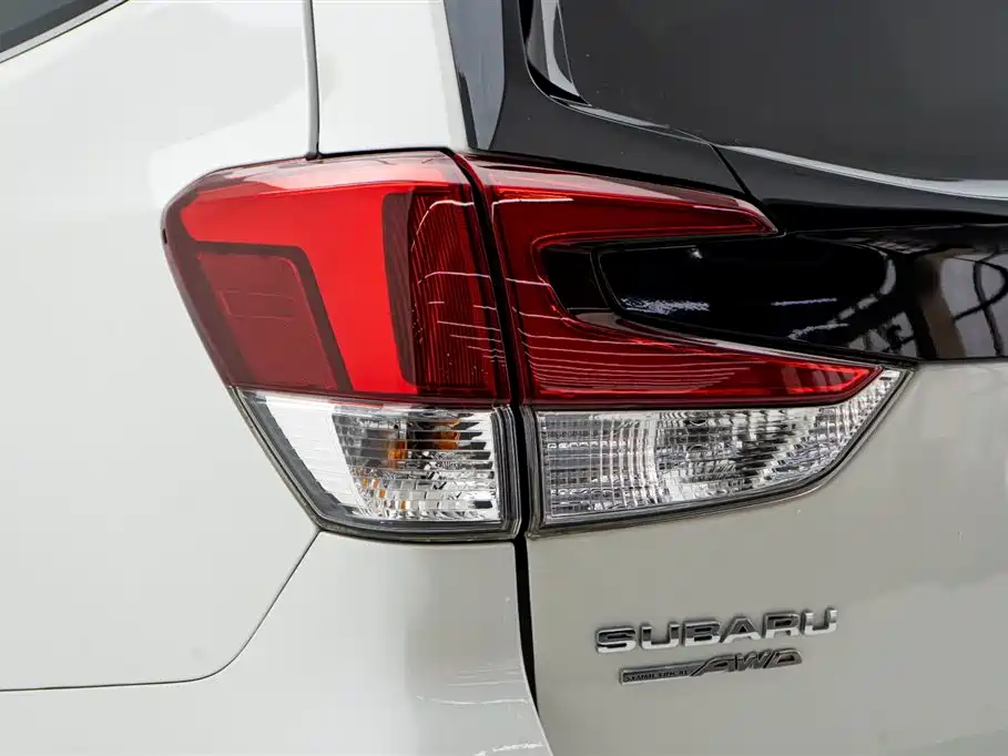 Subaru Forester 2019 2.0i Smart Hybrid Sport EyeSight фото 11