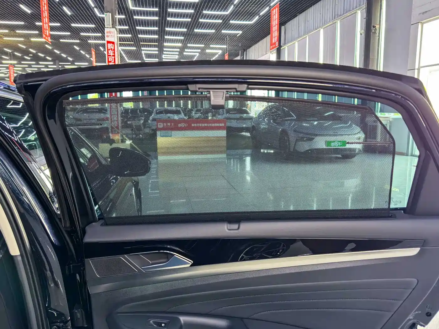 Volkswagen Passat 2024 380TSI Starlight Dragon Glory Edition фото 13