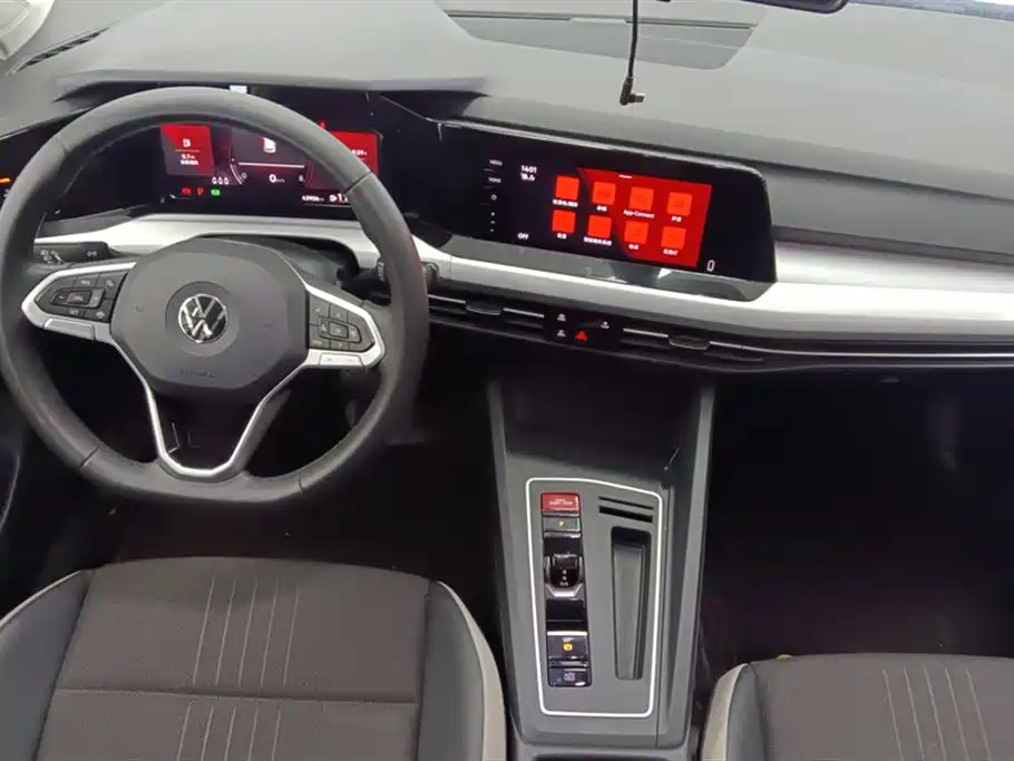Volkswagen Golf 2023 Facelift 280TSI DSG Pro фото 12