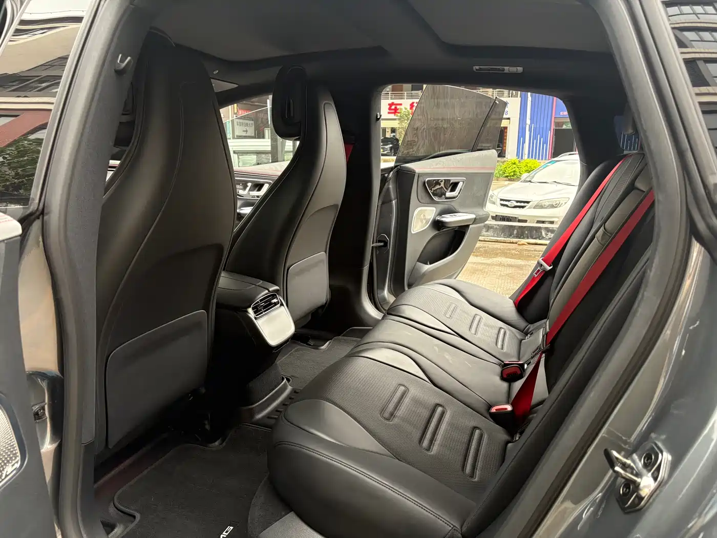 MERCEDES-BENZ EQE AMG