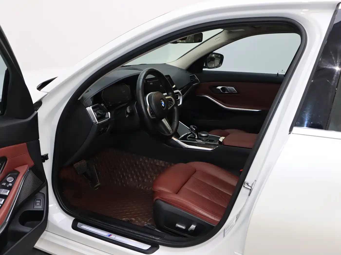 BMW 3 Series 2022 325Li M Sport Package фото 15