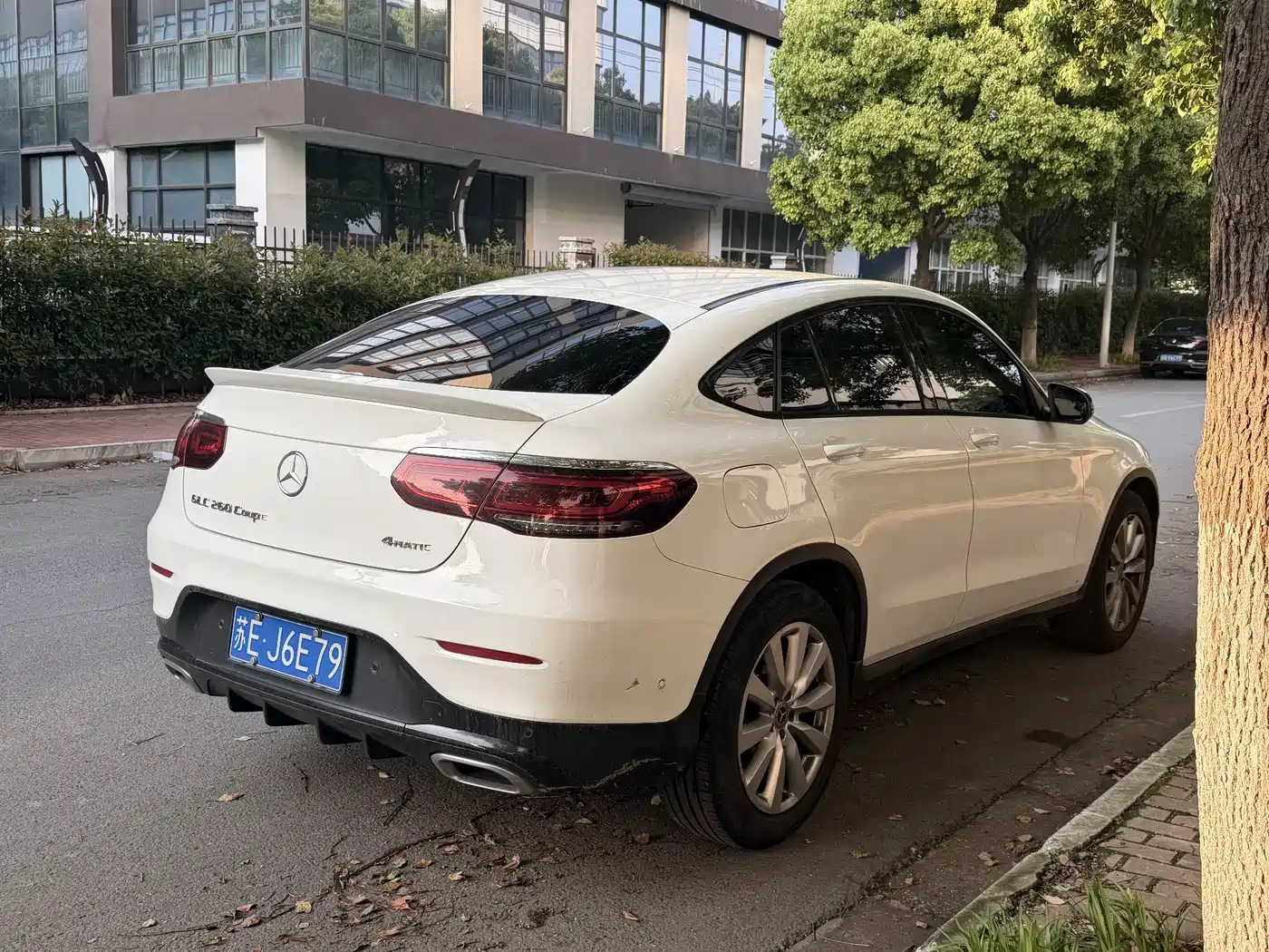 Mercedes-Benz GLC Coupe 2021 GLC 260 4MATIC Coupe SUV фото 4