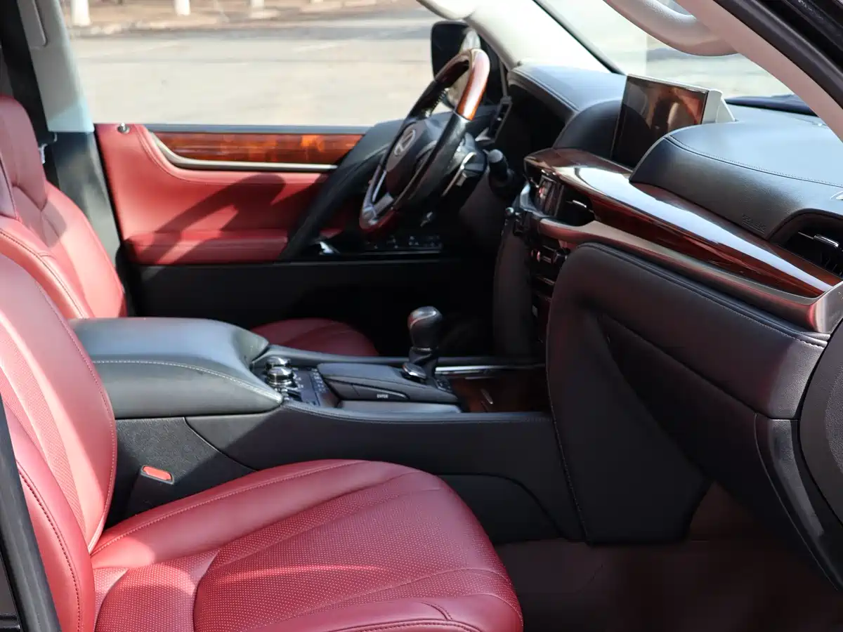 Lexus LX 2016 570 Luxury Premium Edition фото 6