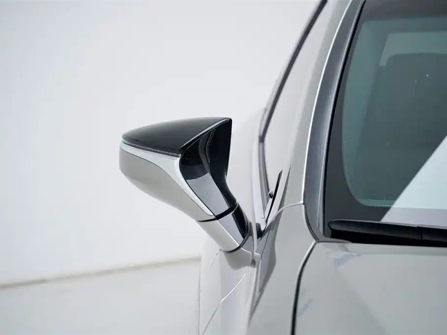 Lexus ES 2022 200 Excellence Edition фото 31