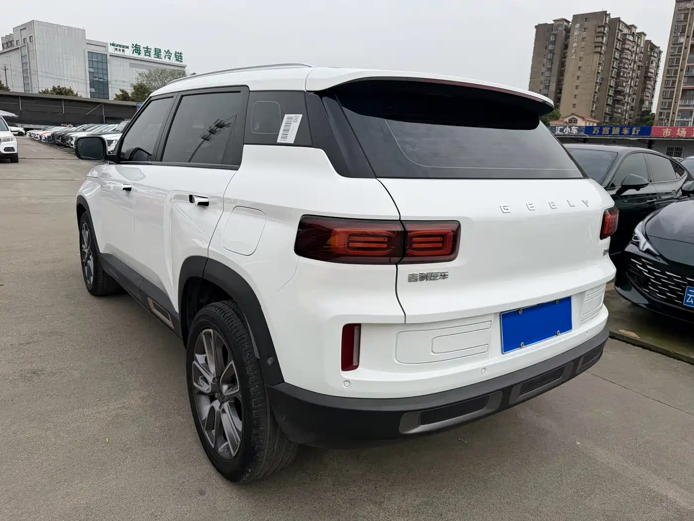 Фото 11 - Geely ICON