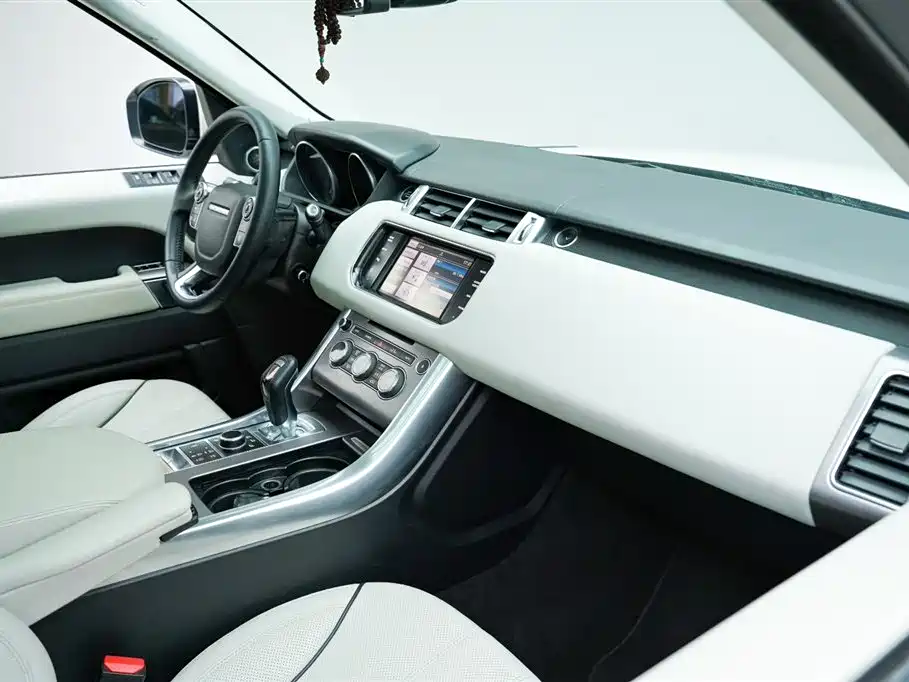 Land Rover Range Rover Sport 2014 3.0 SC V6 HSE фото 15