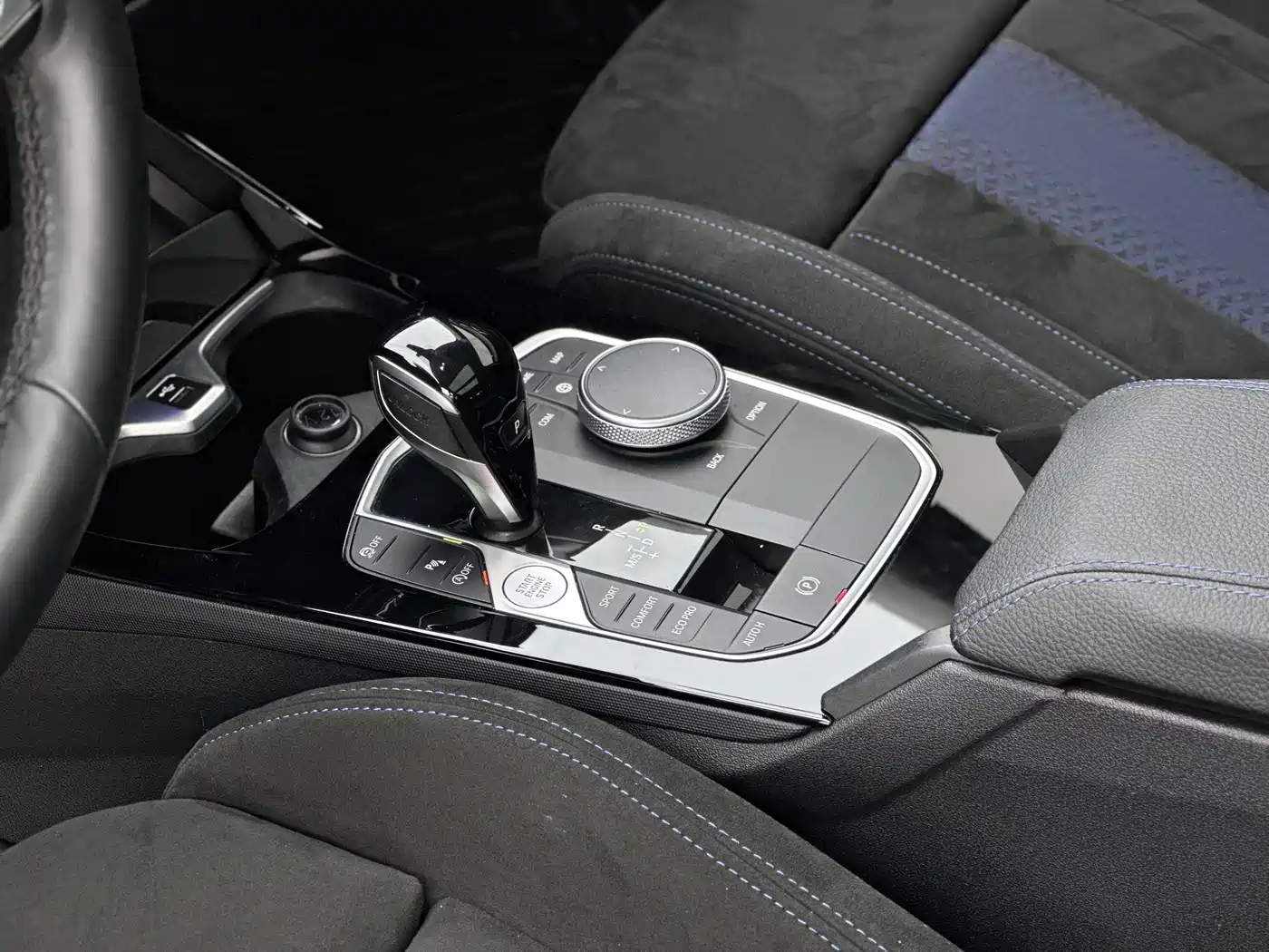 BMW 2 Series (Import) 2023 Facelift 225i 4-Door Coupe M Sport Shadowline Package фото 6