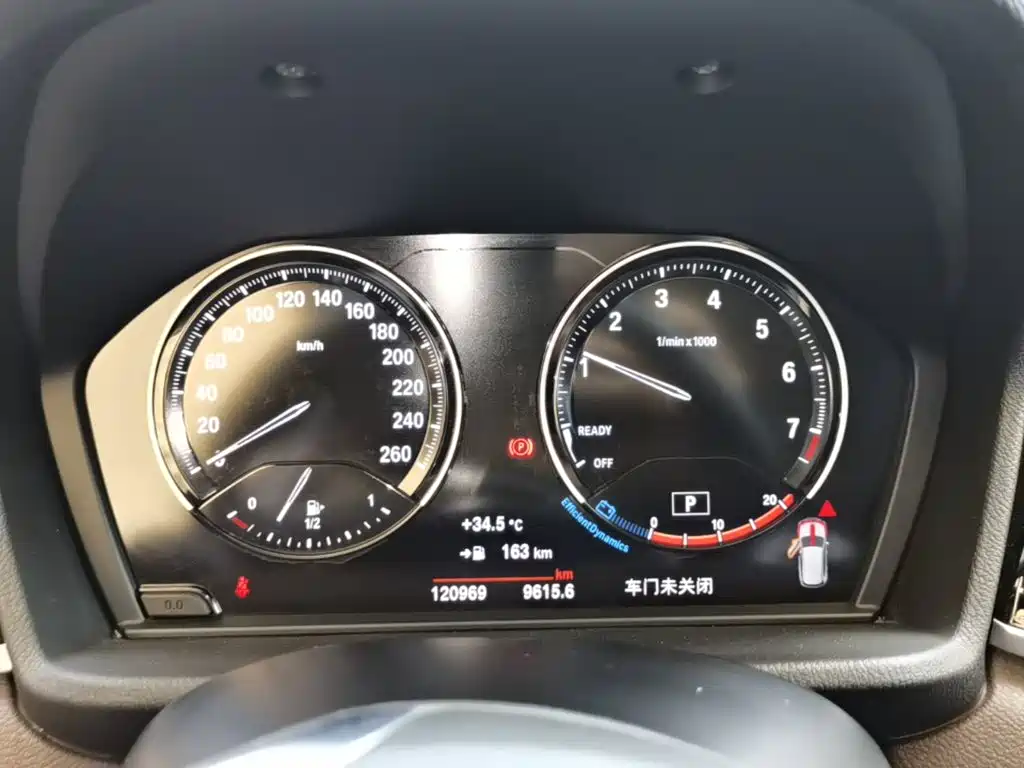 Фото 12 - BMW X1