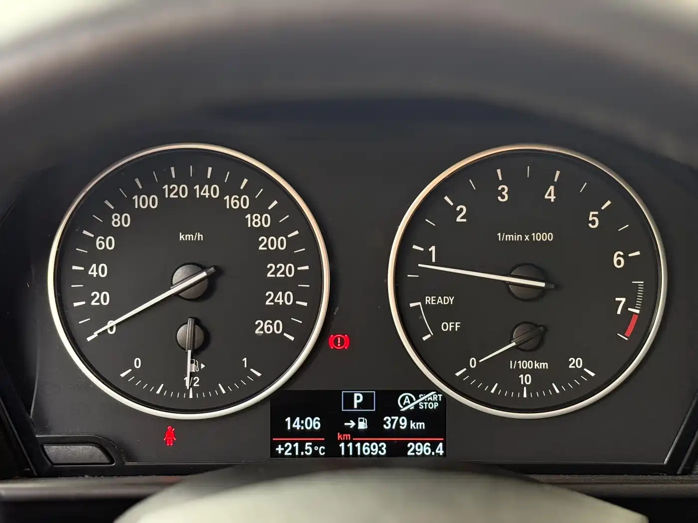 BMW 1 Series (Import) 2015 120i Leading фото 15