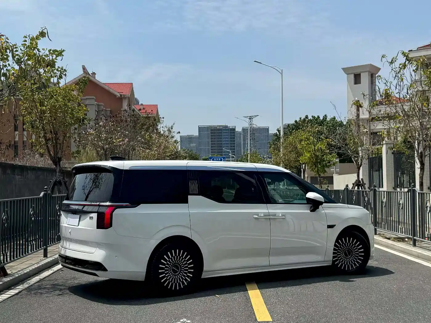 ZEEKR EXTREME KRYPTON 009