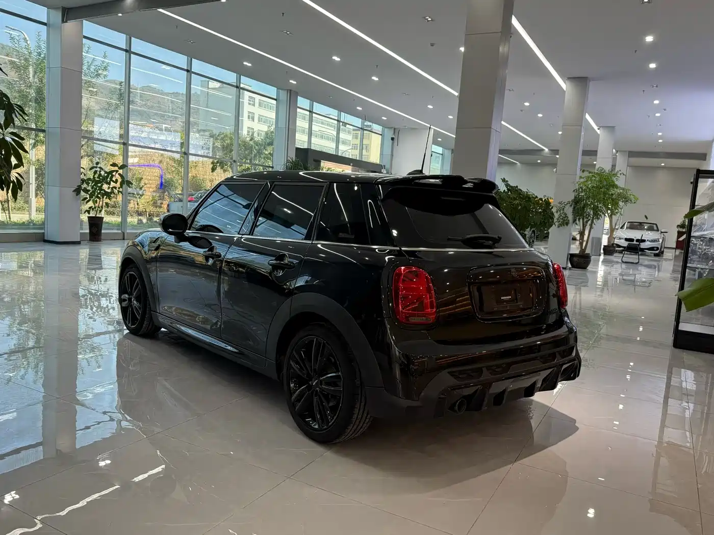 MINI 2022 1.5T COOPER Black Label Special Edition 5-Door фото 9