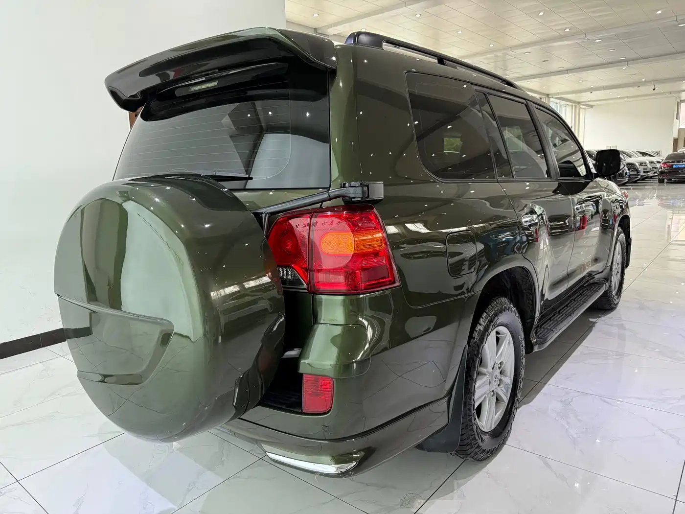 Toyota Land Cruiser (Import) 2015 4.0L V6 Middle East Limited Edition фото 19