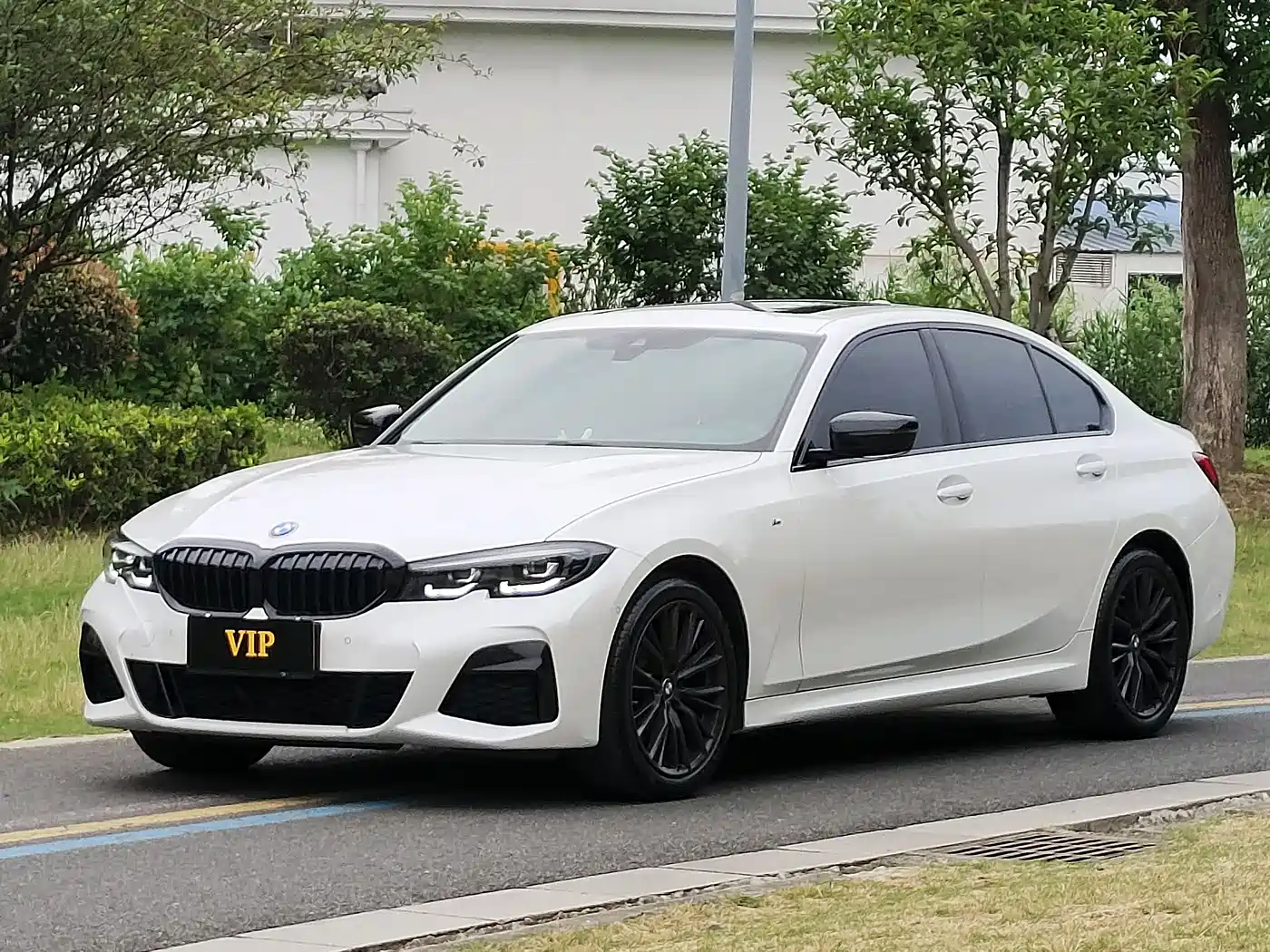 BMW 3 Series 2022 325i M Sport Shadow Edition