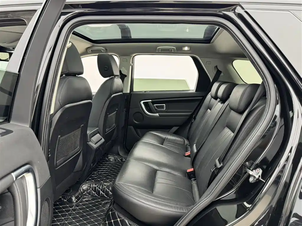 Land Rover Discovery Sport 2019 240PS SE Edition China VI фото 18