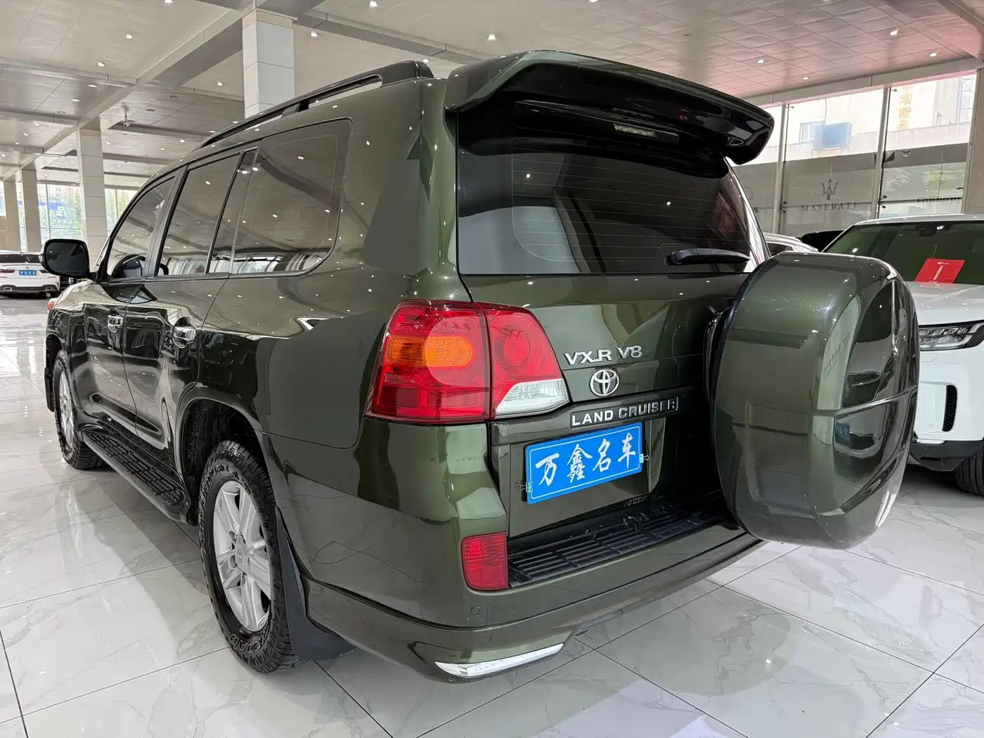 Toyota Land Cruiser (Import) 2015 4.0L V6 Middle East Limited Edition фото 17