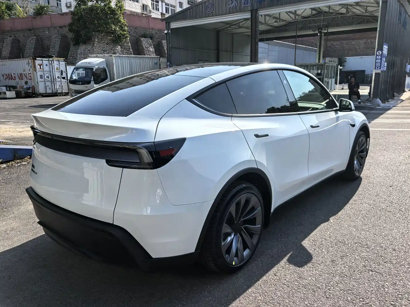Tesla Model Y 2026 2026 Long Range All-Wheel Drive