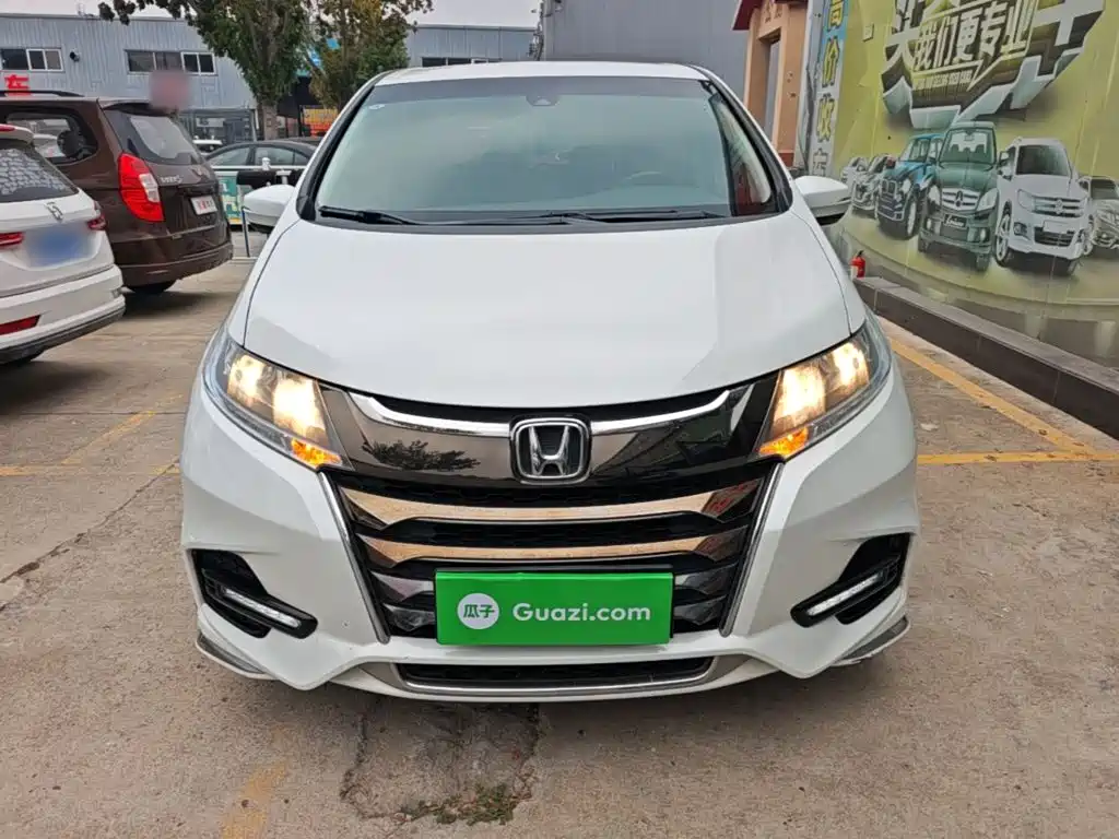 Фото 3 - Honda Odyssey