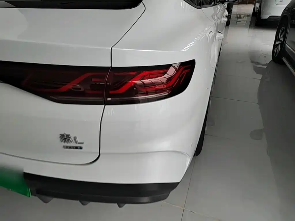BYD Qin L 2025 2025 DM-i Smart Drive Edition 120KM Surpassing