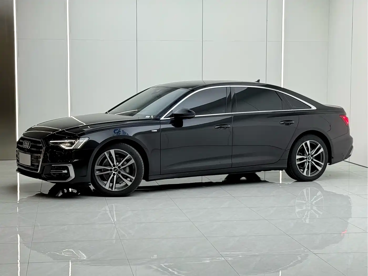Audi A6L 2025 2025 40 TFSI Luxury Sport
