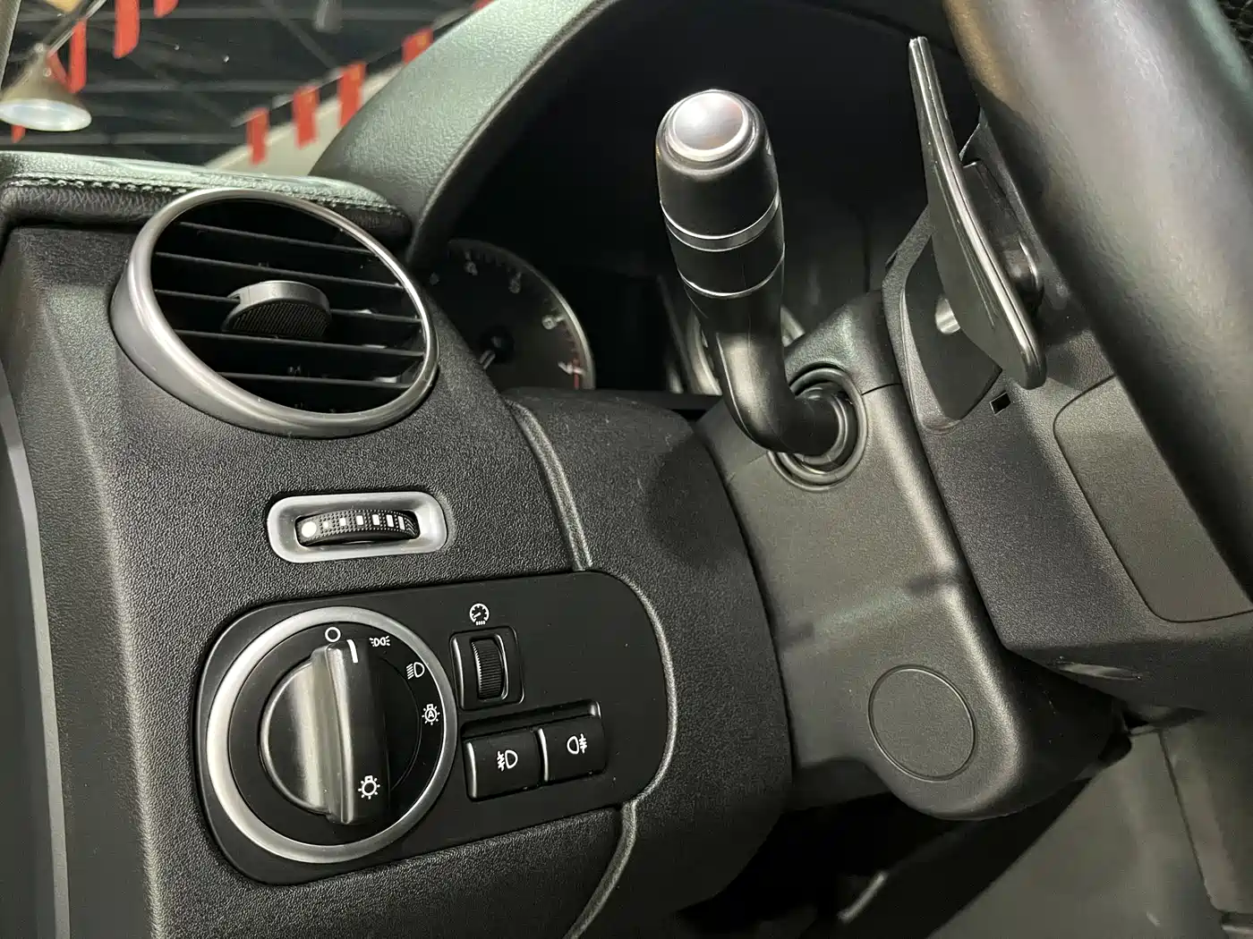 Land Rover Discovery 2016 3.0 SC V6 SE фото 4